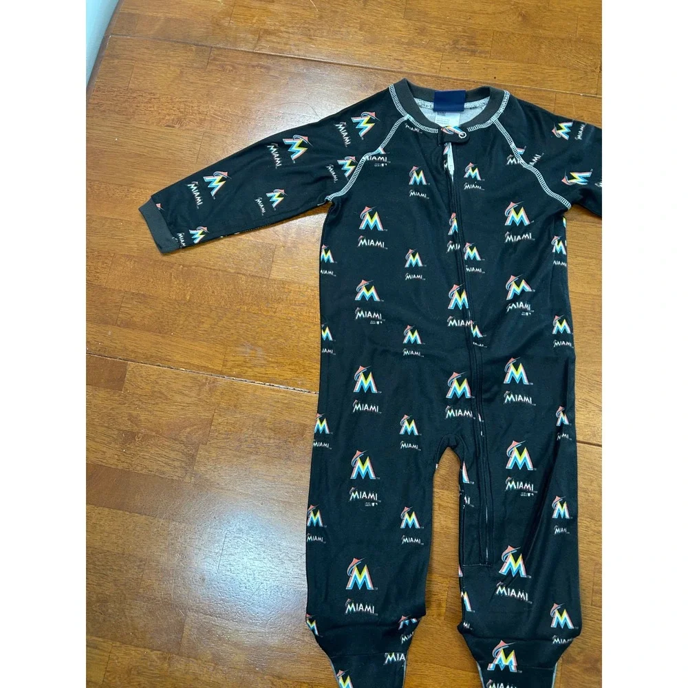 New Genuine Stuff Miami Marlins Pajamas Toddler 24M Black MLB Footed Sleeper